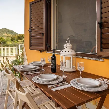 Immerso Nel Domus De Maria